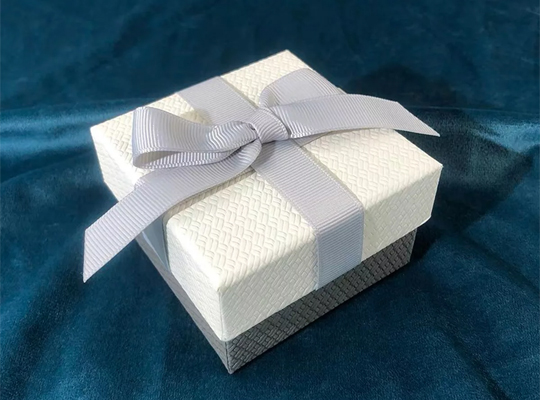 custom paper gift boxes