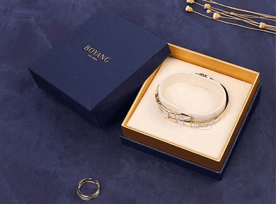 bracelet square packaging