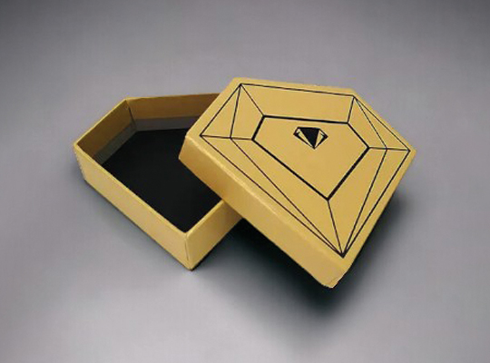 custom prism shaped packaging