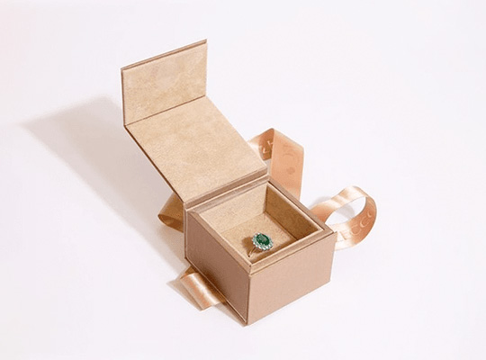 small jewelry packaging